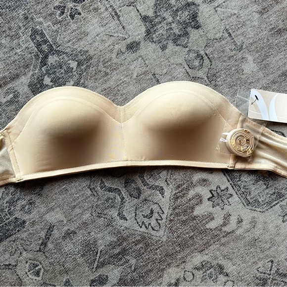 Lively No-wire Strapless Bra 36A - Picture 1 of 7